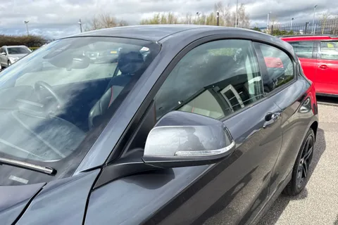 YE16VDD BMW 1 Series 1.5 118i Sport Euro 6 (s/s) 3dr Thumbnail #30