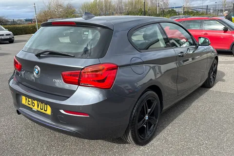 YE16VDD BMW 1 Series 1.5 118i Sport Euro 6 (s/s) 3dr Thumbnail #36