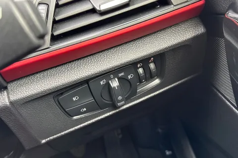 YE16VDD BMW 1 Series 1.5 118i Sport Euro 6 (s/s) 3dr Thumbnail #40