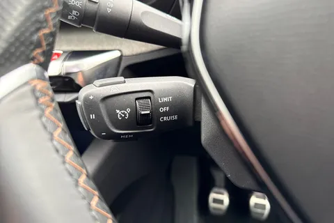 FM21RRO PEUGEOT 3008 1.2 PureTech GT Euro 6 (s/s) 5dr Thumbnail #42