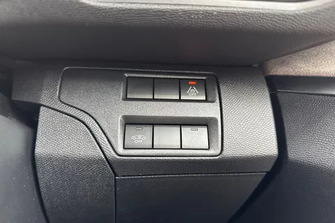 FM21RRO PEUGEOT 3008 1.2 PureTech GT Euro 6 (s/s) 5dr Thumbnail #43