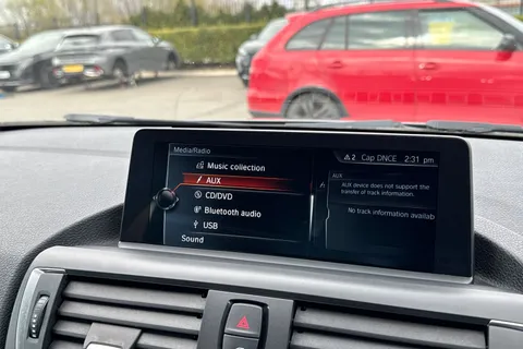 YE16VDD BMW 1 Series 1.5 118i Sport Euro 6 (s/s) 3dr Thumbnail #43