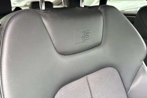 46 of 65 for Audi A7 Black Edition 45 TFSI quattro 265 PS S tronic