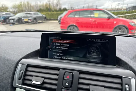 YE16VDD BMW 1 Series 1.5 118i Sport Euro 6 (s/s) 3dr Thumbnail #46