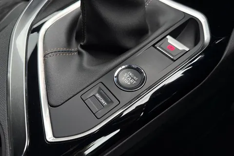 FM21RRO PEUGEOT 3008 1.2 PureTech GT Euro 6 (s/s) 5dr Thumbnail #58