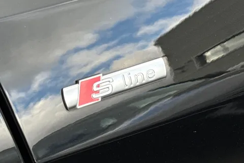 57 of 65 for Audi A7 Black Edition 45 TFSI quattro 265 PS S tronic