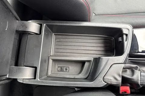 YE16VDD BMW 1 Series 1.5 118i Sport Euro 6 (s/s) 3dr Thumbnail #57