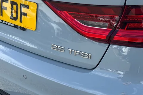 DL23FDF Audi A1 MY23.5 Sport 25 TFSI  95 PS 5-speed Thumbnail #28