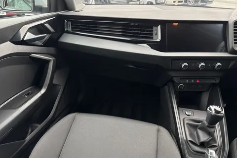 PN22LFZ Audi A1 Technik 25 TFSI 95 PS 5-speed Thumbnail #21