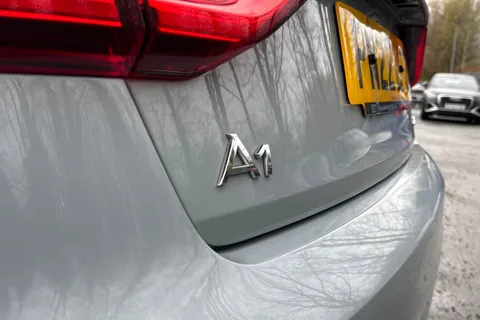 PN22LFZ Audi A1 Technik 25 TFSI 95 PS 5-speed Thumbnail #28