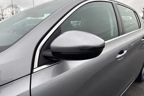 29 of 65 for PEUGEOT 308 1.2 PureTech Allure Euro 6 (s/s) 5dr