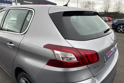 31 of 65 for PEUGEOT 308 1.2 PureTech Allure Euro 6 (s/s) 5dr