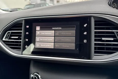 51 of 65 for PEUGEOT 308 1.2 PureTech Allure Euro 6 (s/s) 5dr