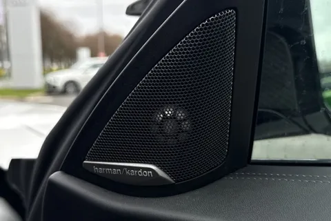 RV21ZVC BMW M4 3.0 BiTurbo Competition Steptronic Euro 6 (s/s) 2dr Thumbnail #37