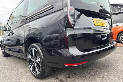 KY75OEX Volkswagen Caddy Maxi 2.0 TDI 122 Life 5dr DSG [Tech Pack] + Panoramic Glass Sunroof Thumbnail #8