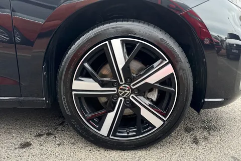 KY75OEX Volkswagen Caddy Maxi 2.0 TDI 122 Life 5dr DSG [Tech Pack] + Panoramic Glass Sunroof Thumbnail #12