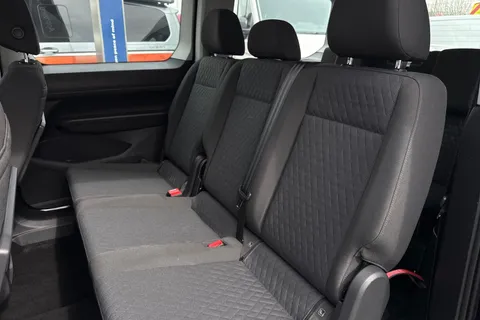 KY75OEX Volkswagen Caddy Maxi 2.0 TDI 122 Life 5dr DSG [Tech Pack] + Panoramic Glass Sunroof Thumbnail #19