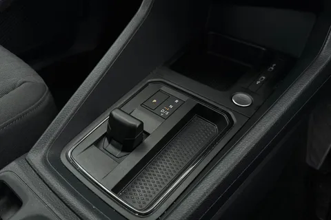 KY75OEX Volkswagen Caddy Maxi 2.0 TDI 122 Life 5dr DSG [Tech Pack] + Panoramic Glass Sunroof Thumbnail #23