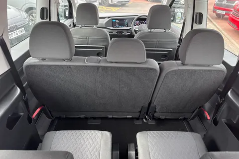 KY75OEX Volkswagen Caddy Maxi 2.0 TDI 122 Life 5dr DSG [Tech Pack] + Panoramic Glass Sunroof Thumbnail #29