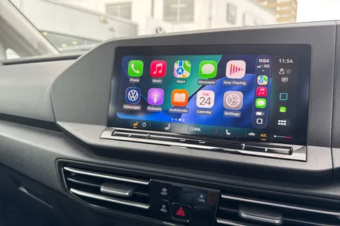 KY75OEX Volkswagen Caddy Maxi 2.0 TDI 122 Life 5dr DSG [Tech Pack] + Panoramic Glass Sunroof Thumbnail #34