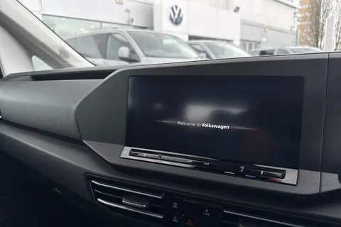 KY75OEX Volkswagen Caddy Maxi 2.0 TDI 122 Life 5dr DSG [Tech Pack] + Panoramic Glass Sunroof Thumbnail #40