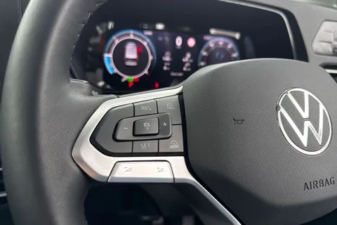 KY75OEX Volkswagen Caddy Maxi 2.0 TDI 122 Life 5dr DSG [Tech Pack] + Panoramic Glass Sunroof Thumbnail #41