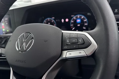 KY75OEX Volkswagen Caddy Maxi 2.0 TDI 122 Life 5dr DSG [Tech Pack] + Panoramic Glass Sunroof Thumbnail #43