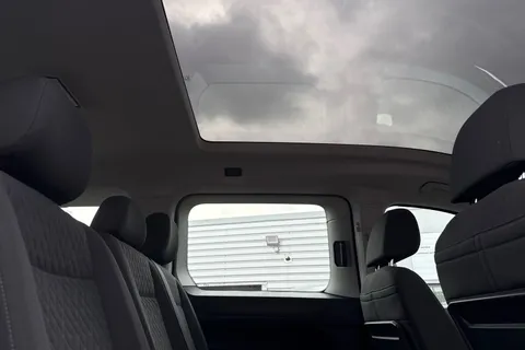 KY75OEX Volkswagen Caddy Maxi 2.0 TDI 122 Life 5dr DSG [Tech Pack] + Panoramic Glass Sunroof Thumbnail #47