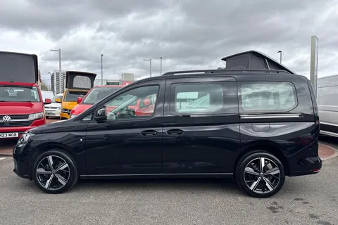 KY75OEX Volkswagen Caddy Maxi 2.0 TDI 122 Life 5dr DSG [Tech Pack] + Panoramic Glass Sunroof Thumbnail #52