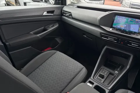 KY75OEX Volkswagen Caddy Maxi 2.0 TDI 122 Life 5dr DSG [Tech Pack] + Panoramic Glass Sunroof Thumbnail #58