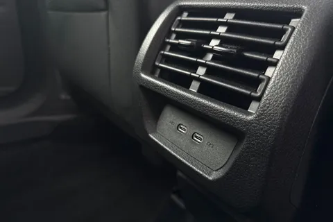 KY75OEX Volkswagen Caddy Maxi 2.0 TDI 122 Life 5dr DSG [Tech Pack] + Panoramic Glass Sunroof Thumbnail #59