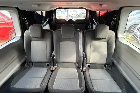 KR75YHH Volkswagen E-Transporter SWB 286PS  65kWh Electric 5 Seats Thumbnail #7