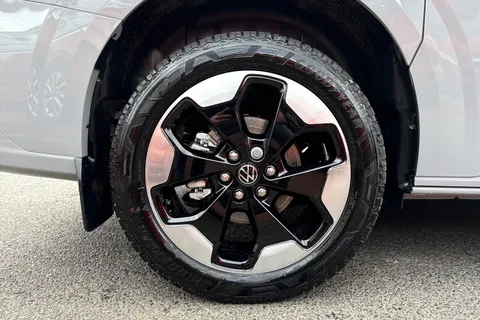 KR75YHH Volkswagen E-Transporter SWB 286PS  65kWh Electric 5 Seats Thumbnail #12