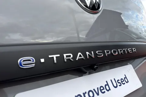 KR75YHH Volkswagen E-Transporter SWB 286PS  65kWh Electric 5 Seats Thumbnail #30