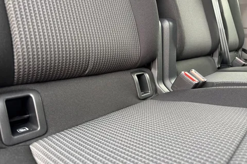 KR75YHH Volkswagen E-Transporter SWB 286PS  65kWh Electric 5 Seats Thumbnail #35