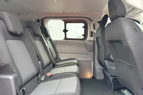 KR75YHH Volkswagen E-Transporter SWB 286PS  65kWh Electric 5 Seats Thumbnail #36