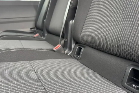 KR75YHH Volkswagen E-Transporter SWB 286PS  65kWh Electric 5 Seats Thumbnail #39