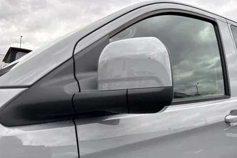 KR75YHH Volkswagen E-Transporter SWB 286PS  65kWh Electric 5 Seats Thumbnail #54