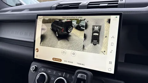 DN26LHO Land Rover Defender 110 3.0 D250 MHEV X-Dynamic HSE Hard Top SUV 5dr Diesel Auto 4WD MWB Euro 6 (s/s) (249 ps) Thumbnail #28