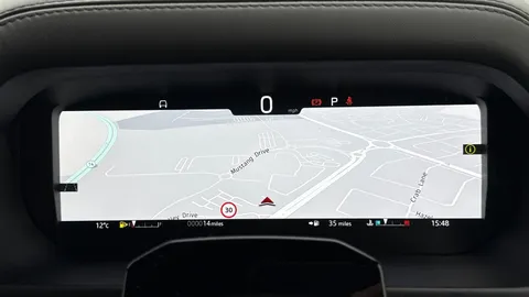 DN26JZV Land Rover Defender 110 3.0 D250 MHEV X-Dynamic HSE Hard Top SUV 5dr Diesel Auto 4WD MWB Euro 6 (s/s) (249 ps) Thumbnail #31