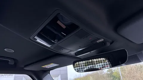 DN26LHO Land Rover Defender 110 3.0 D250 MHEV X-Dynamic HSE Hard Top SUV 5dr Diesel Auto 4WD MWB Euro 6 (s/s) (249 ps) Thumbnail #37