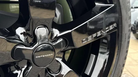 DN26JZV Land Rover Defender 110 3.0 D250 MHEV X-Dynamic HSE Hard Top SUV 5dr Diesel Auto 4WD MWB Euro 6 (s/s) (249 ps) Thumbnail #48