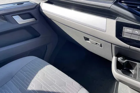 DC24NYF Volkswagen California 2.0 TDI Ocean 204 4dr DSG Thumbnail #16