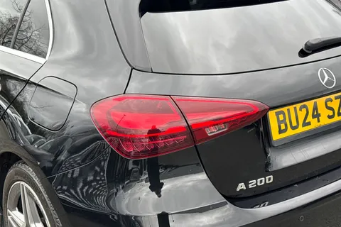 BU24SZF Mercedes-Benz A Class 1.3 A200h MHEV AMG Line (Executive) 7G-DCT Euro 6 (s/s) 5dr Thumbnail #7