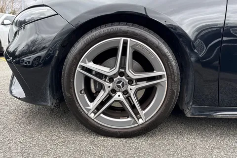 BU24SZF Mercedes-Benz A Class 1.3 A200h MHEV AMG Line (Executive) 7G-DCT Euro 6 (s/s) 5dr Thumbnail #9