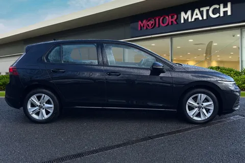 NX21ZNU Volkswagen Golf 1.5 eTSI MHEV Life DSG Euro 6 (s/s) 5dr Thumbnail #4