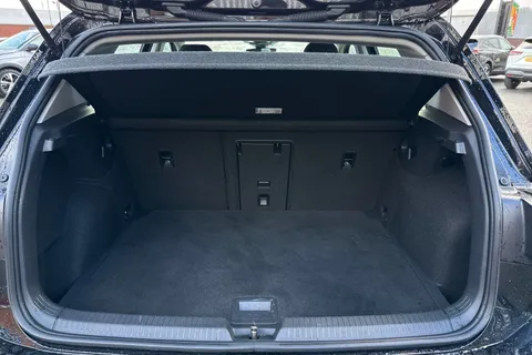 NX21ZNU Volkswagen Golf 1.5 eTSI MHEV Life DSG Euro 6 (s/s) 5dr Thumbnail #7