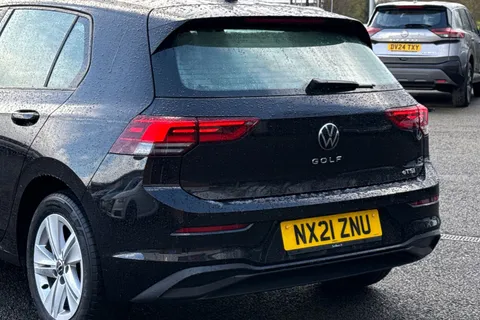 NX21ZNU Volkswagen Golf 1.5 eTSI MHEV Life DSG Euro 6 (s/s) 5dr Thumbnail #8
