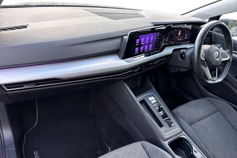 NX21ZNU Volkswagen Golf 1.5 eTSI MHEV Life DSG Euro 6 (s/s) 5dr Thumbnail #15