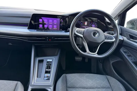 NX21ZNU Volkswagen Golf 1.5 eTSI MHEV Life DSG Euro 6 (s/s) 5dr Thumbnail #18